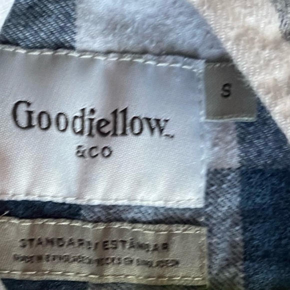 Blue  Plaid long button up shirt small - Picture 3 of 3